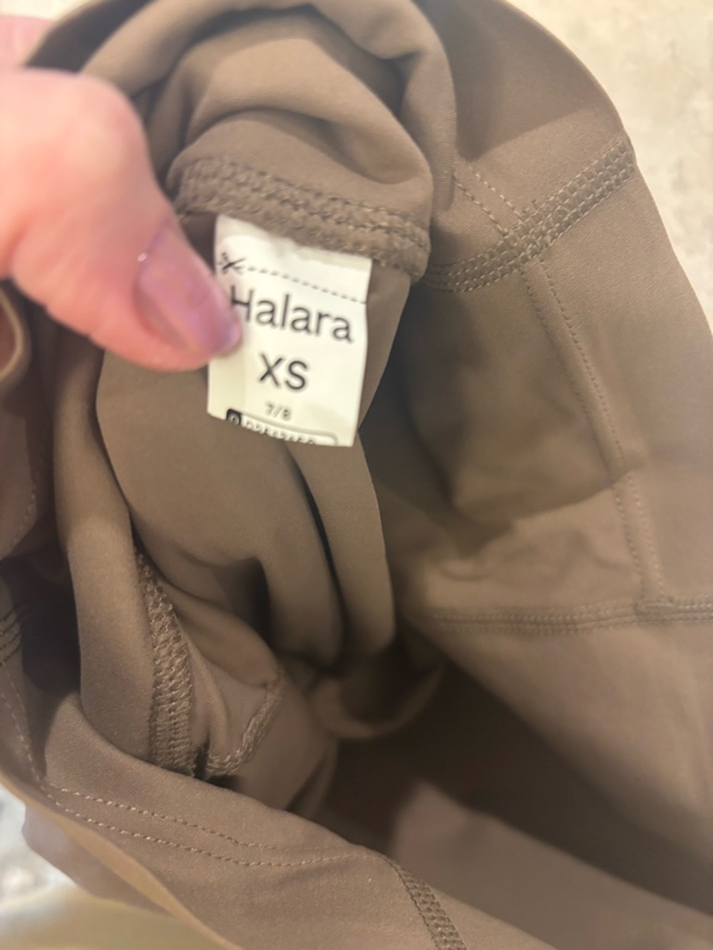 Halara High-Waisted Tummy Control Pocket Leggings — Lt Brown NWOT XS MSRP $45 - Picture 5 of 5